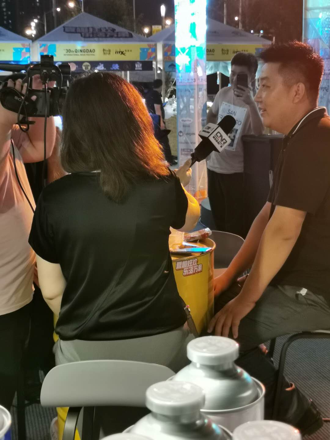 2020时尚湛山首届精酿啤酒音乐文化节开幕、水兵蓝精酿、青岛劲派精酿啤酒、荷花牡蛎肽精酿啤酒，青岛啤酒节、牡蛎肽原浆啤酒