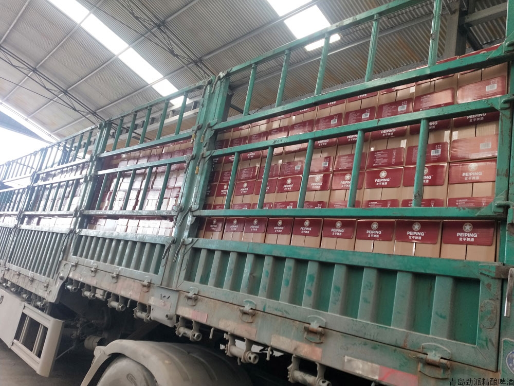 啤酒工厂:精酿啤酒发往北京，330ml小支精酿啤酒发往北京